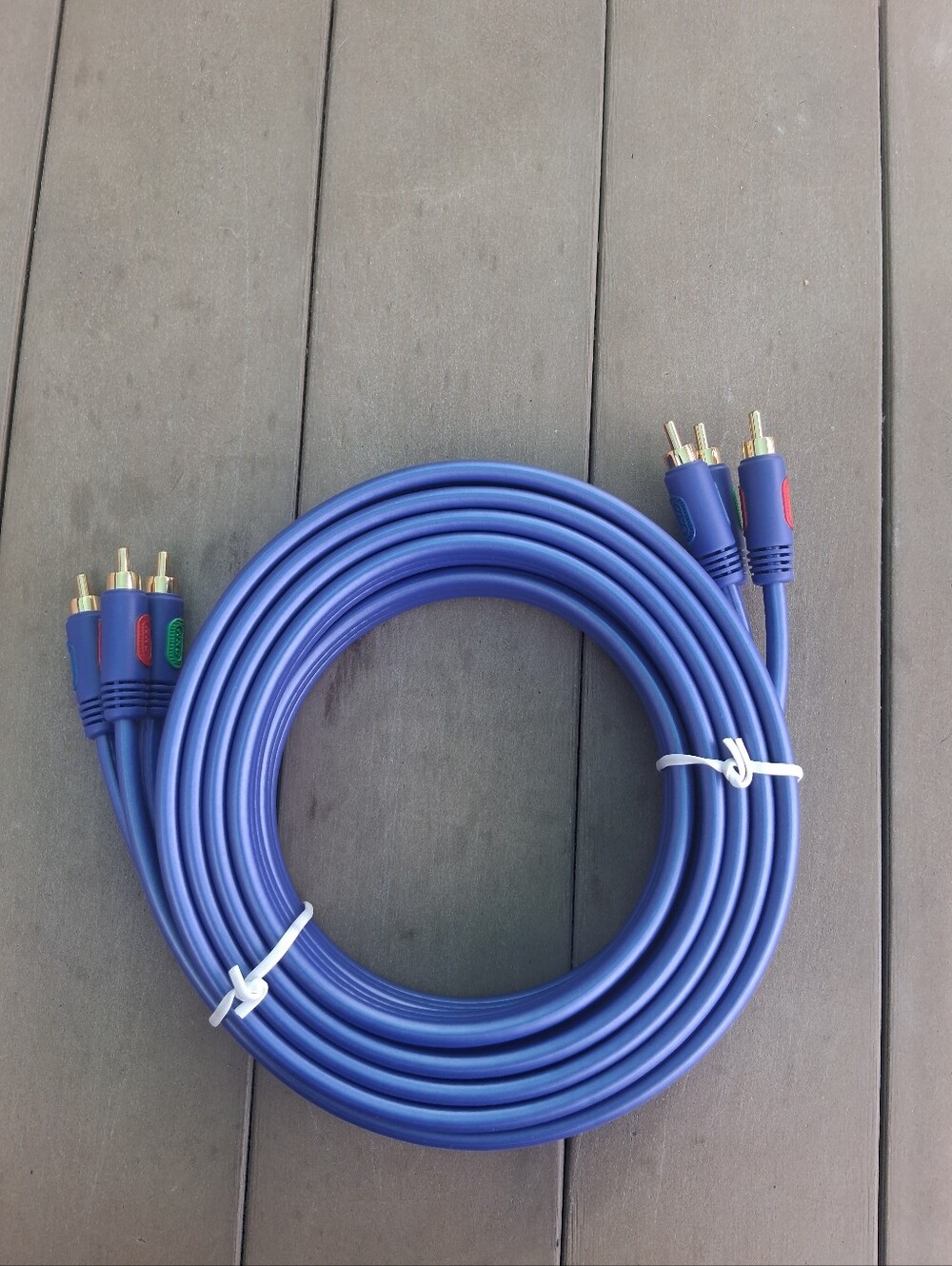 Blue RCA Audio Cable - Premium Stereo Connection